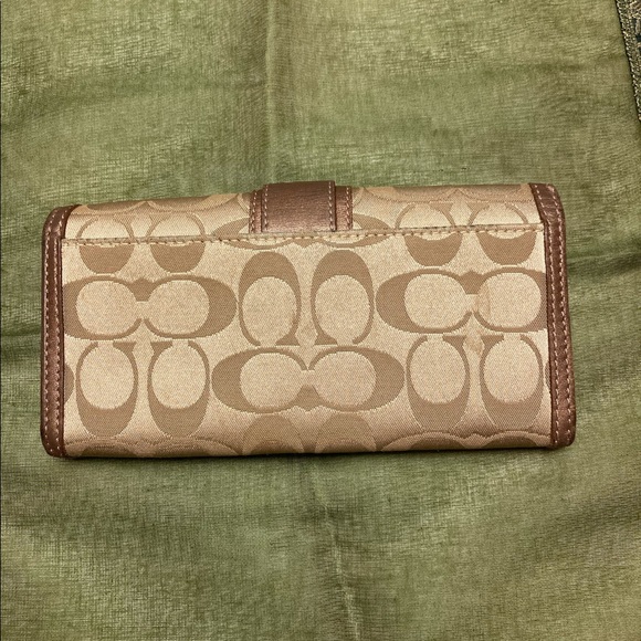 Coach Buckle Wallet - Picture 9 of 12